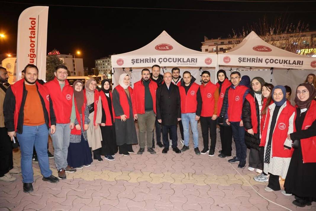Şehrin Çocukları, 600 çocuğun yüzünü güldürdü 1