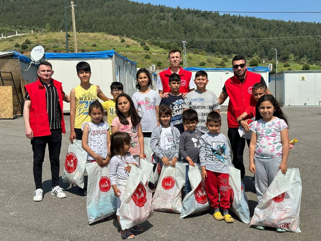 Şehrin Çocukları, 600 çocuğun yüzünü güldürdü 10