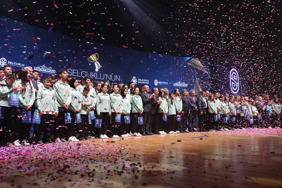 Selçuklu’nun Başarılı Sporcuları Ödüllendirildi 33