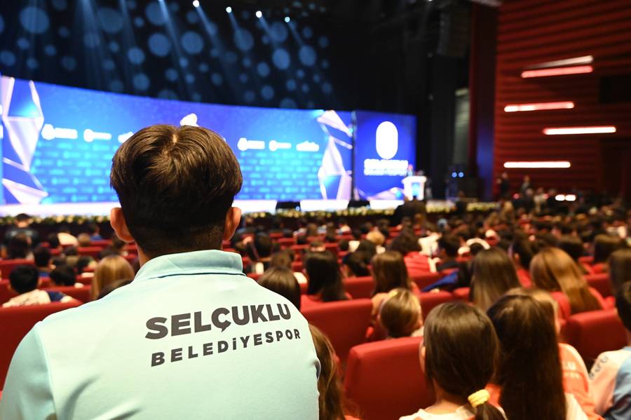 Selçuklu’nun Başarılı Sporcuları Ödüllendirildi 44