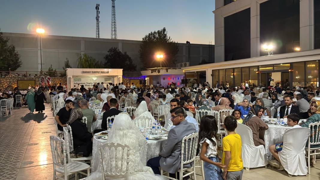 Konya yine başardı! Adıyaman'da 100 çiftin daha yüzü güldü 3