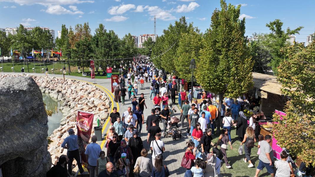 Konya'da devam eden bu festival yoğun ilgi görüyor Yarına kadar sürecek 13