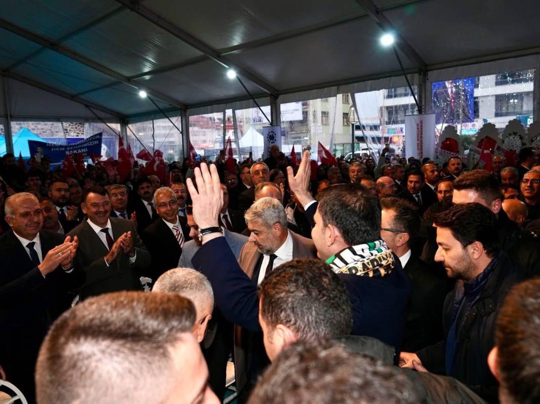 Bakan Murat Kurum'a Karapınar'da sevgi seli 8