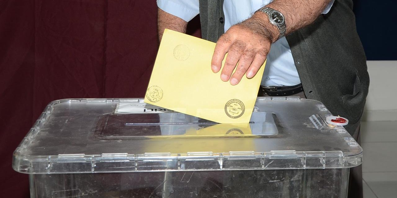 Muhtarlık seçimi meselesinden çıkan kavgada 12 kişi yaralandı