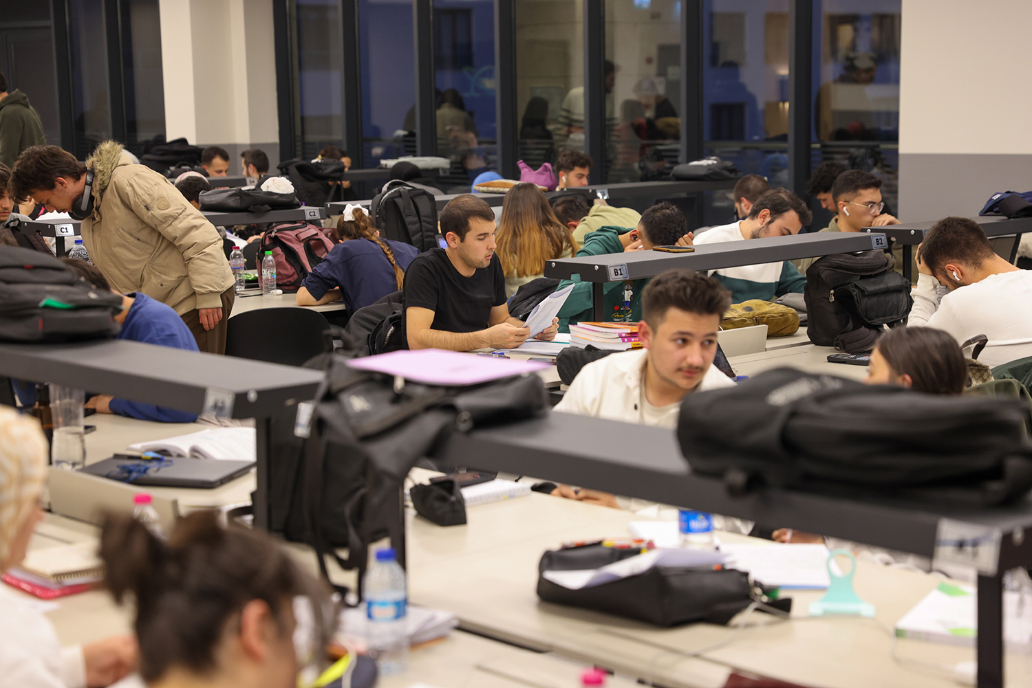 Yeni Nesil Şehir Kütüphanesi, okurlardan büyük ilgi görüyor