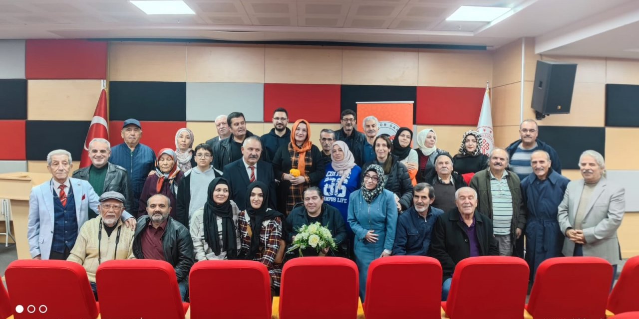 Atatürk Selçukya’da şiirlerle anıldı