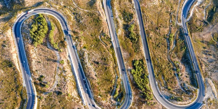 Konya'daki bu yol doğa ve manzara severlerin ilgisini çekiyor