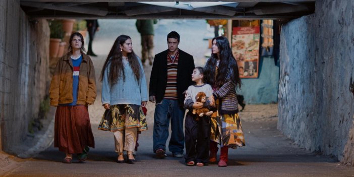 CANLI Sahipsizler 1. Bölüm İzle SAHİPSİZLER 1. BÖLÜM FULL İZLE LİNKİ