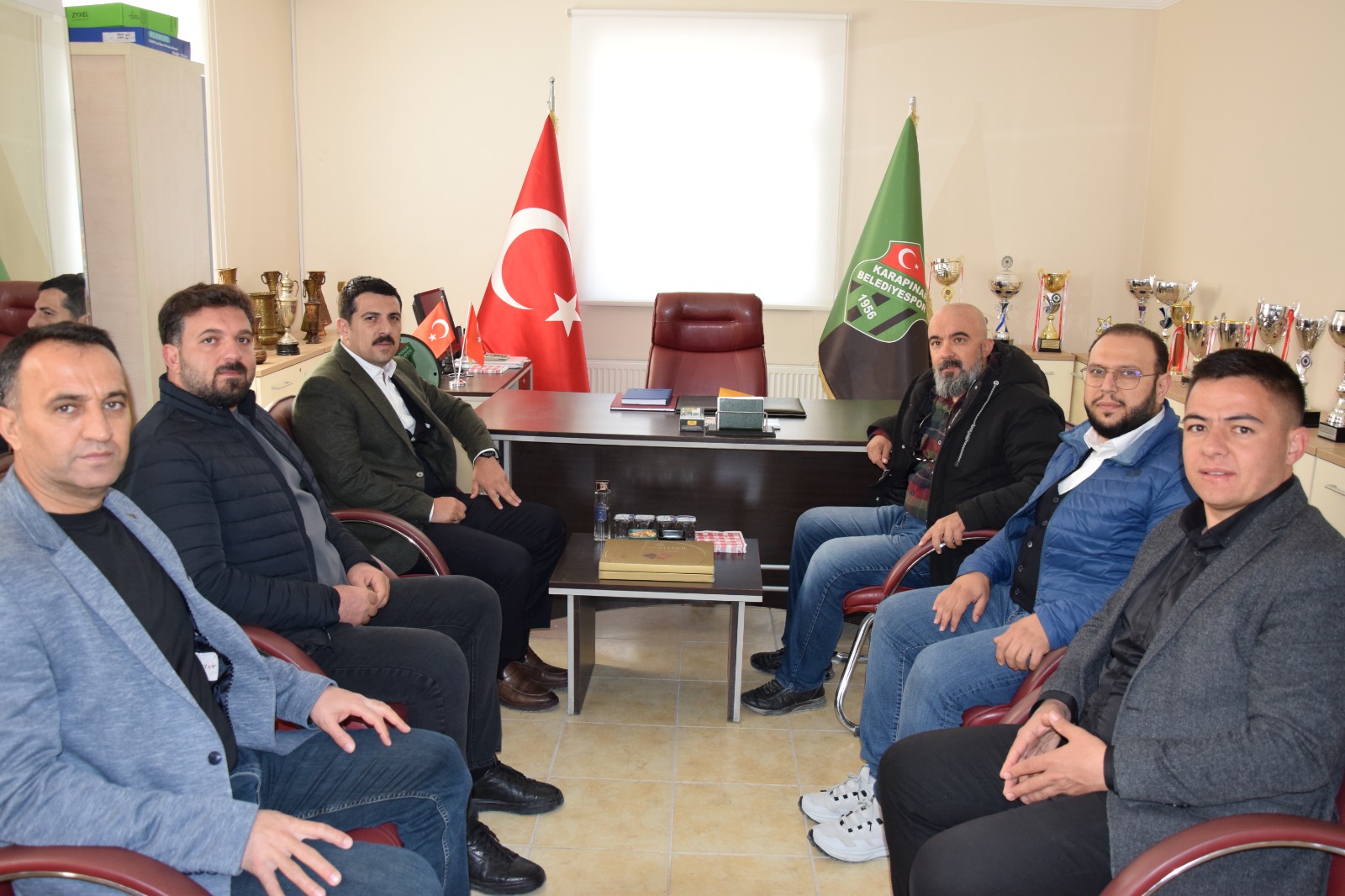 Kaymakam Şenol Öztürk'ten Karapınar Belediye Spor Kulübü'ne ziyaret