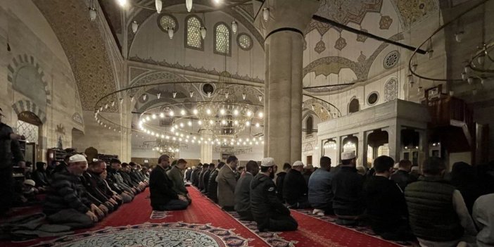 Araştırılıyor! 2025'in ilk kandili ne zaman? Üç aylar ne zaman başlayacak?