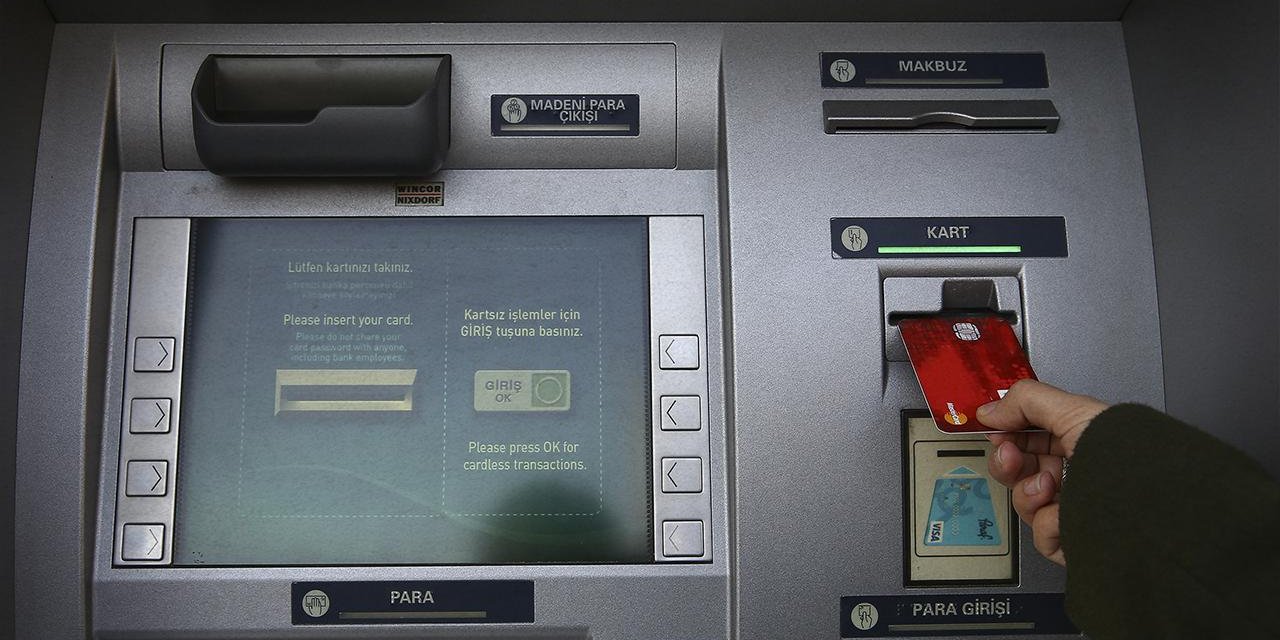 Öğrenim kredisi ve burs ödemeleri başladı