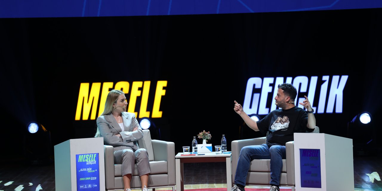 İnfluencer Hakkı Alkan, Konya'da üniversiteli gençlerle buluştu