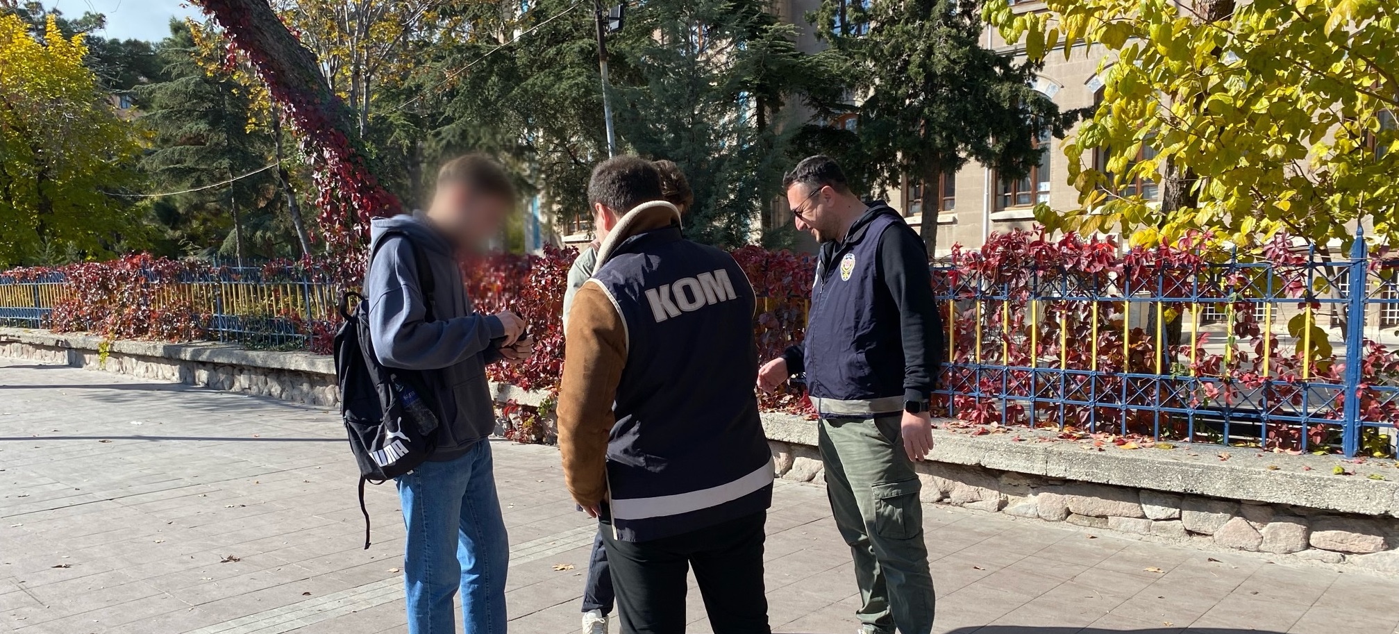 Konya’da okul çevrelerinde asayiş denetimleri sürüyor