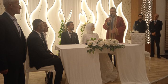 Elmacı ve Üner ailelerinin mutlu günü