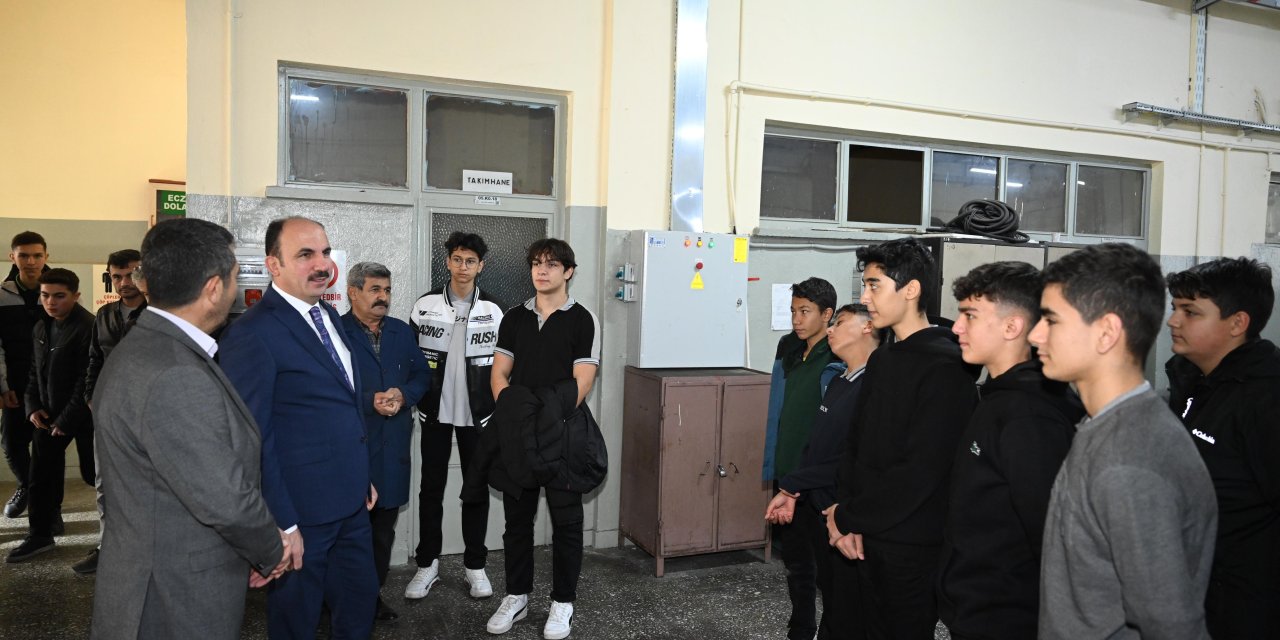 Başkan Altay, öğrencilerle buluştu