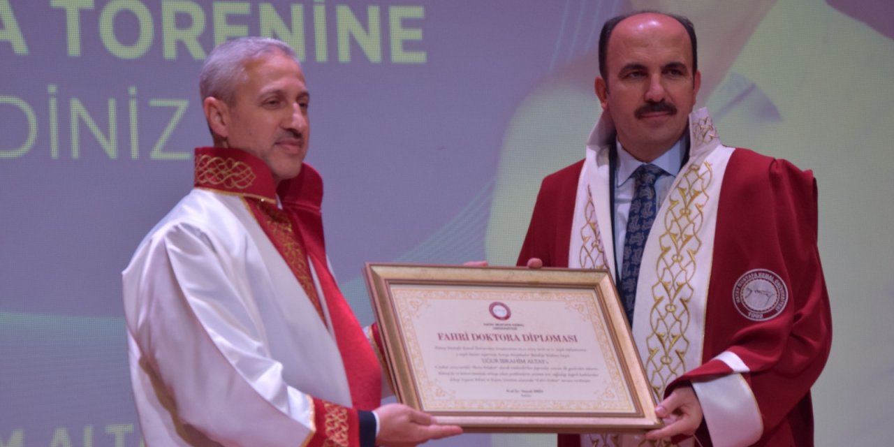Kardeşlik bağına akademik bir ödül! Başkan Altay’a fahri doktora