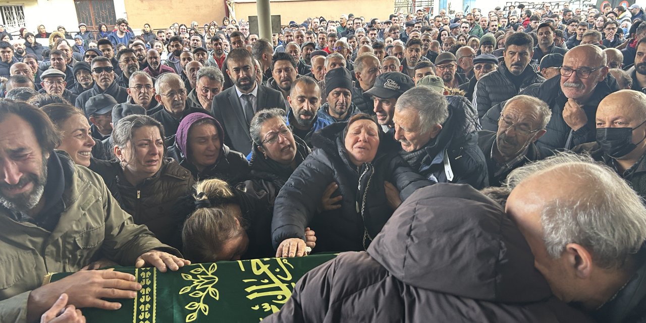 Dershane yangınında ölen öğretmene gözyaşlarıyla veda