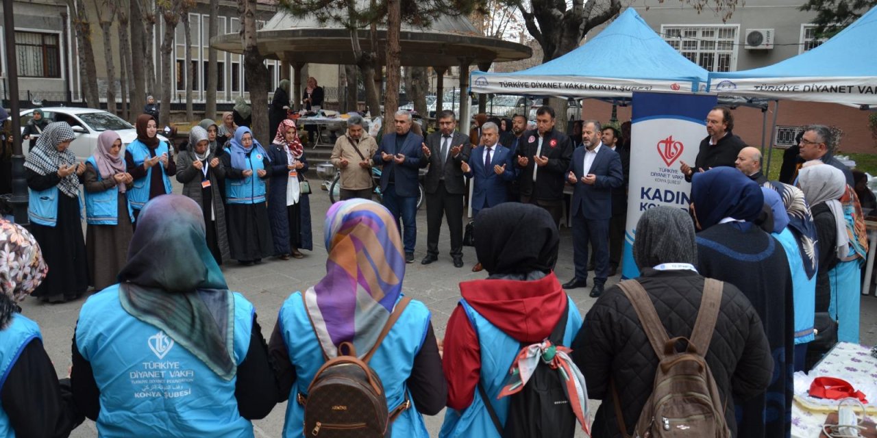 Konya'da 'Hayır Çarşısı' açıldı