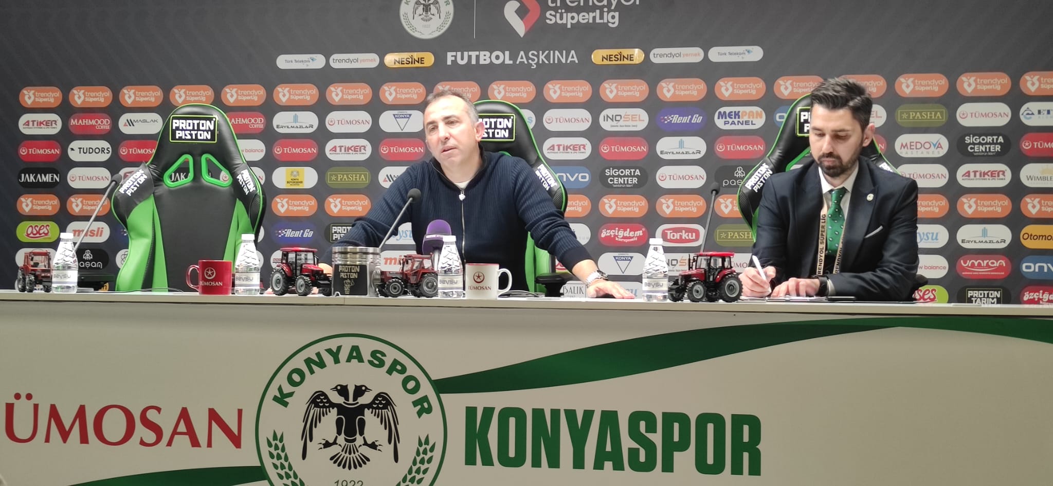 Konyaspor'da Recep Uçar'dan hakem isyanı! Uçar: Bu kartlar ve pozisyonlar diğer  takımlara verilmiyor