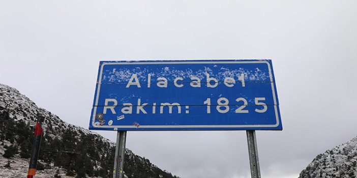 Konya'yı bağlayan yol kapandı! Geçişe izin verilmiyor