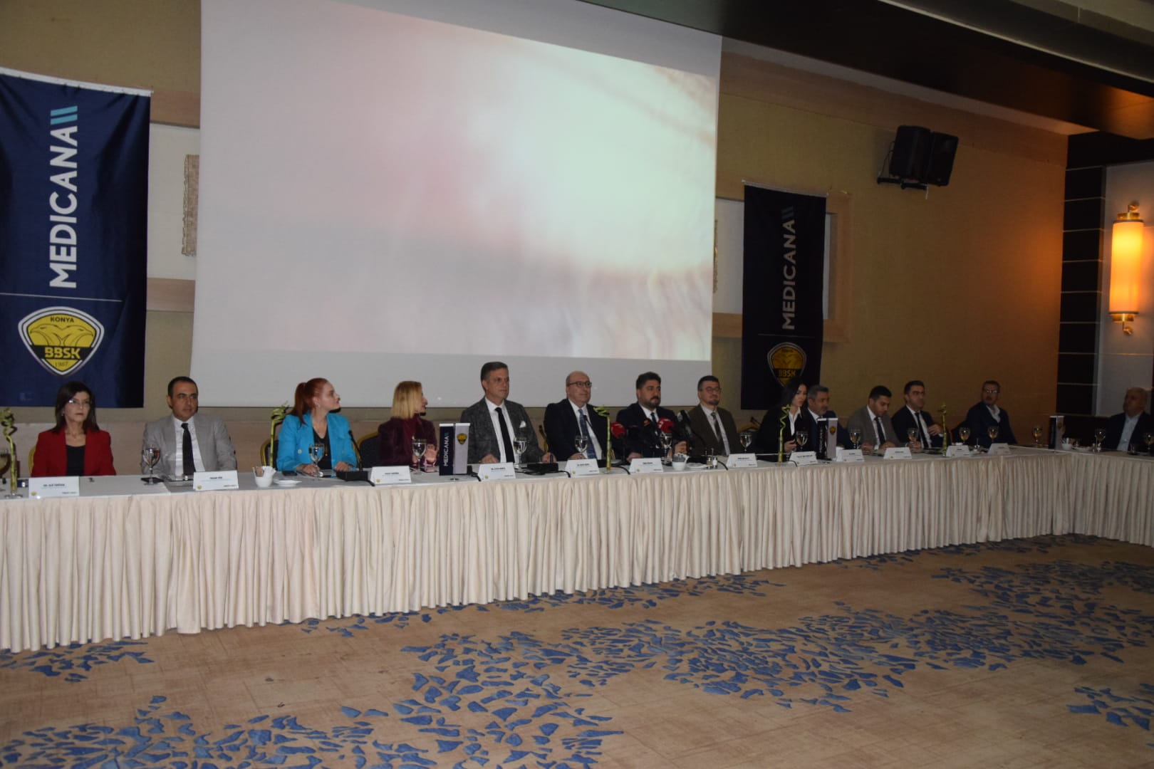 Konya Büyükşehir Basketbol, sağlık sponsoruyla güçlendi