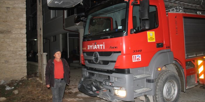 Beyşehir'de 3 katlı evde yangın çıktı