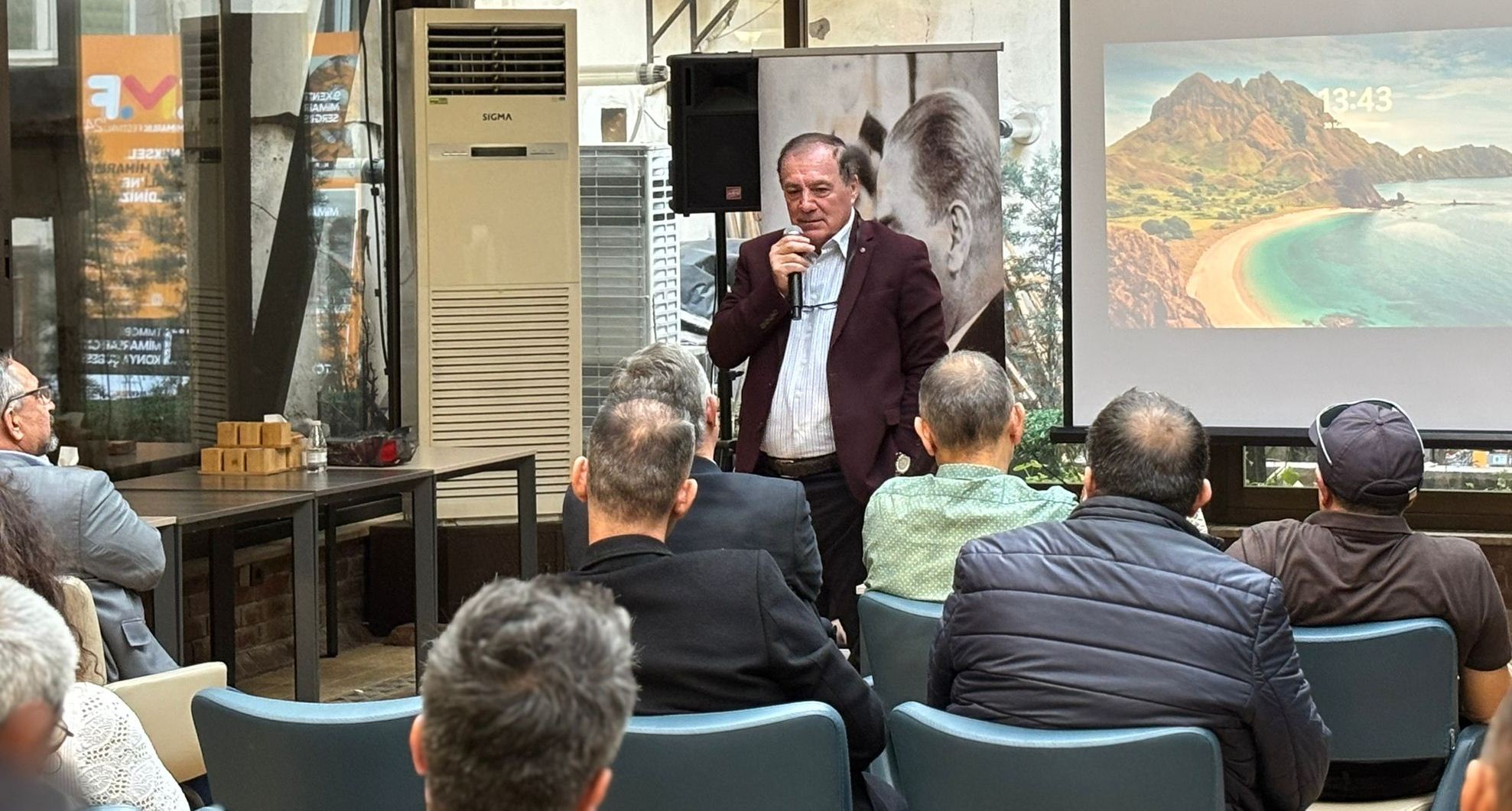 "Eğitim, temel bir insan hakkı ve insanlaşma aracıdır"