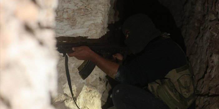 Suriyeli muhalifler, teröristlerin Tel Rıfat'taki 10 kilometrelik tünel şebekesini tarıyor