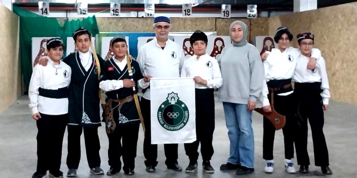 Karataylı okçulardan 6 derece birden