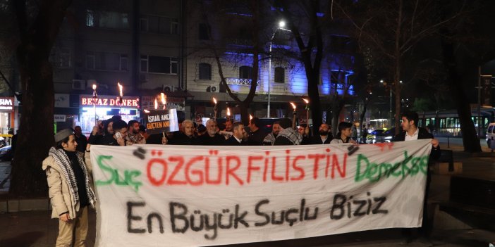 Saadet Partisi Konya İl Gençlik Kolları basın açıklaması gerçekleştirdi