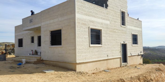 İşgalciler tarafından yıkılan Flisitinli ailenin evini Konya yeniden yaptı