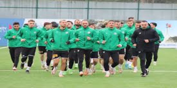 1922 Konyaspor liderden puan almayı başardı
