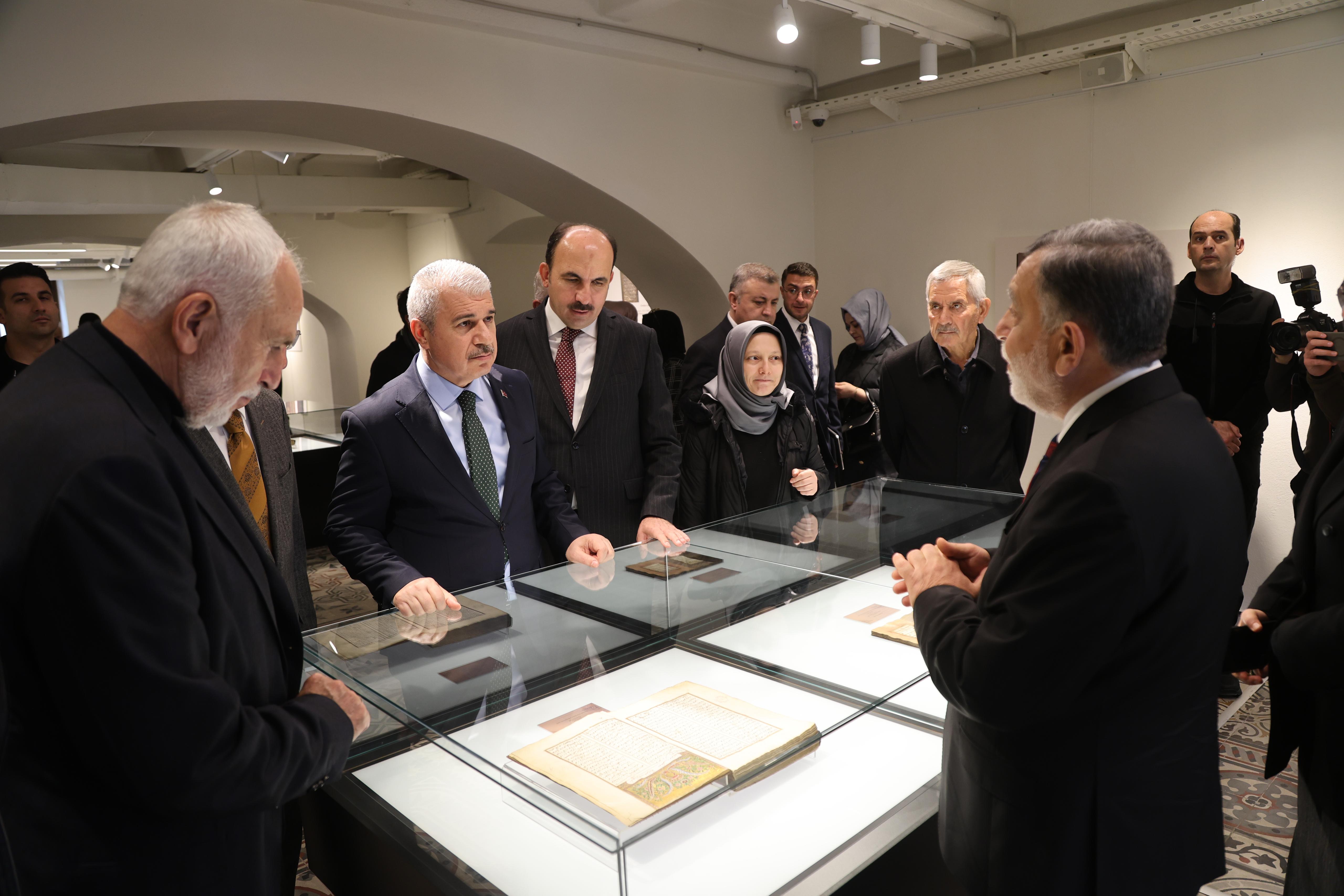 Darülmülk'te ilmin yansımaları: Yazma Eserler Sergisi açıldı