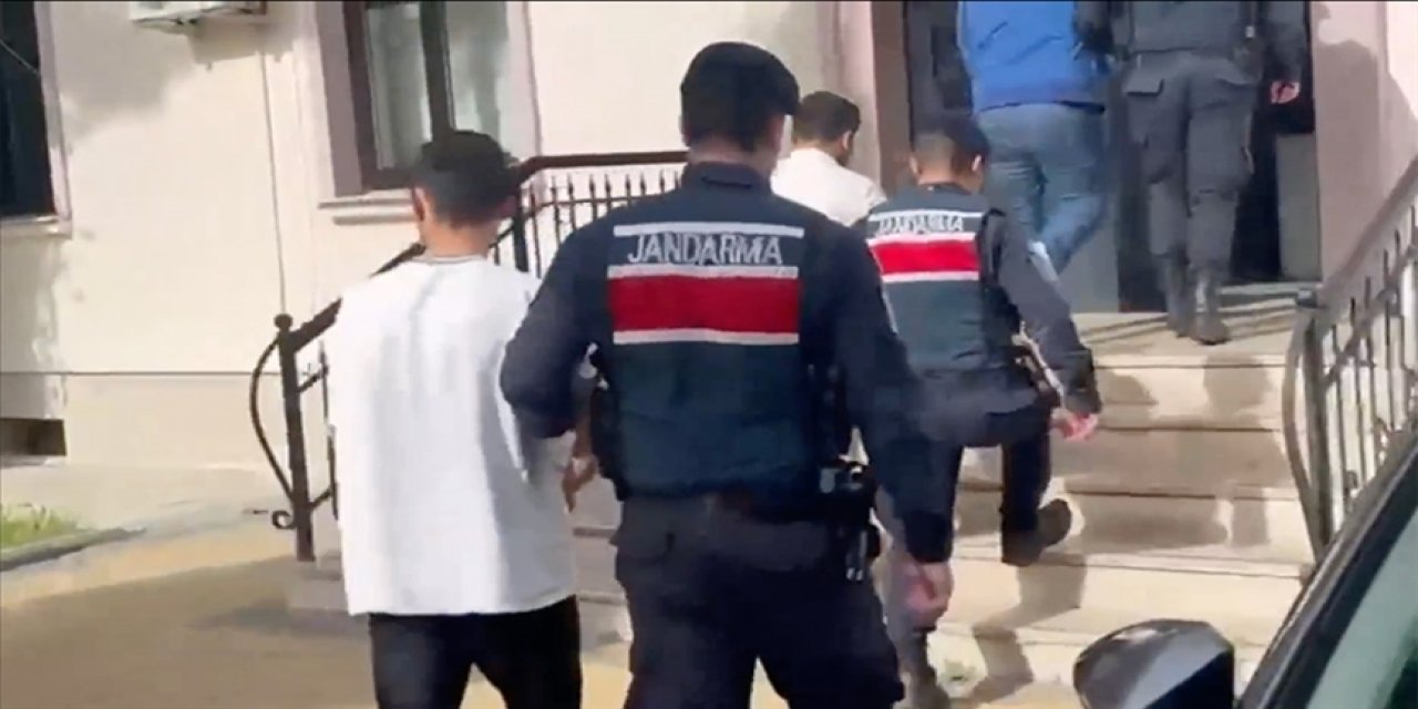 İsrail Başbakanı: İran ahtapotunun kollarını değil kafasını vuracağız