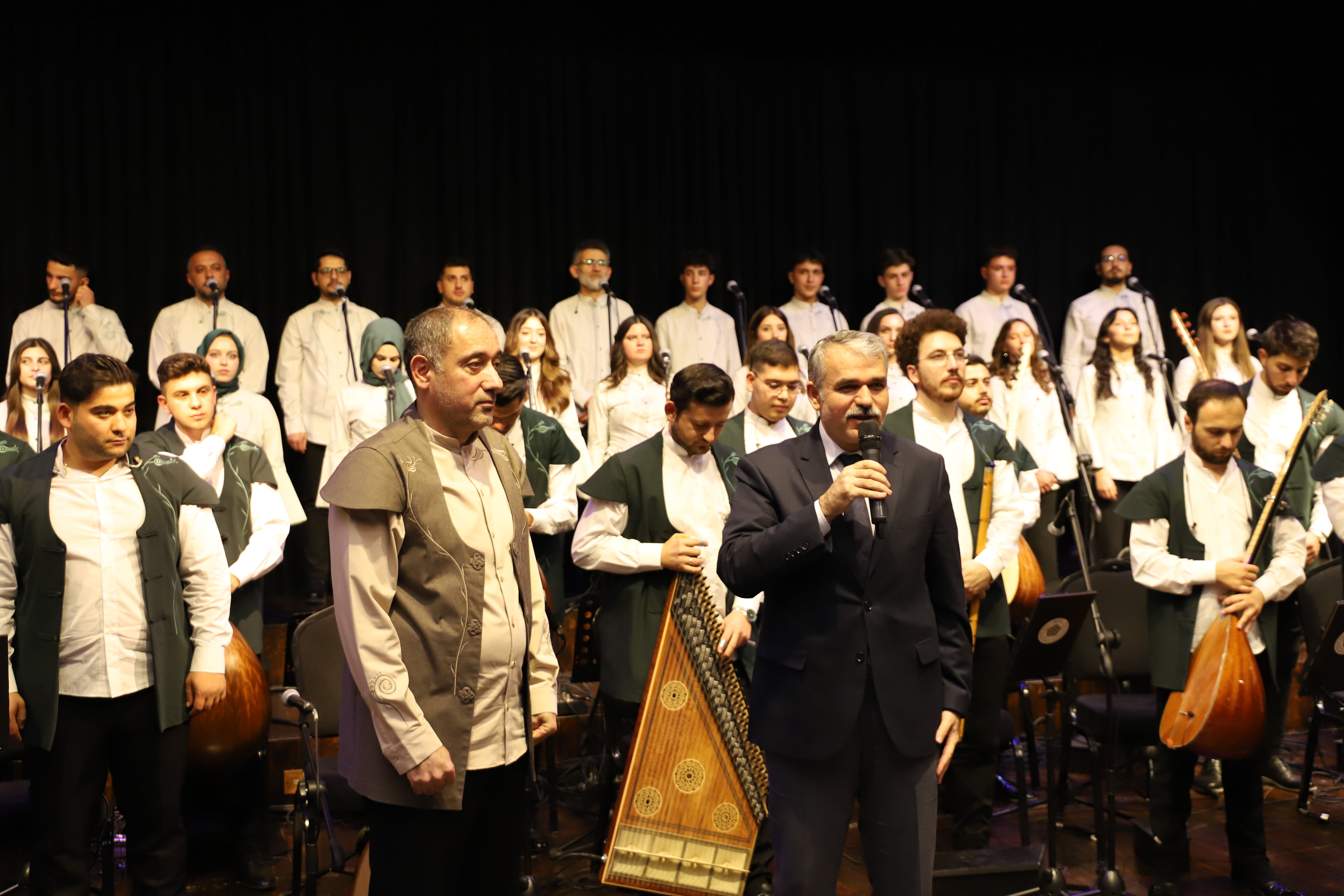 NEÜ'de “Dosta Gidelim” konseri sanatseverleri mest etti