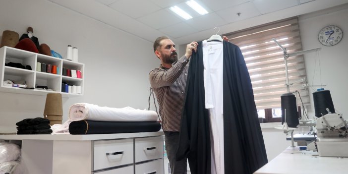 Gündüz tennure diken terzi akşam sema dönüyor