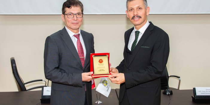 Adalet Komisyonu Başkanı Hasan Ay geleceğin hukukçularıyla bir araya geldi