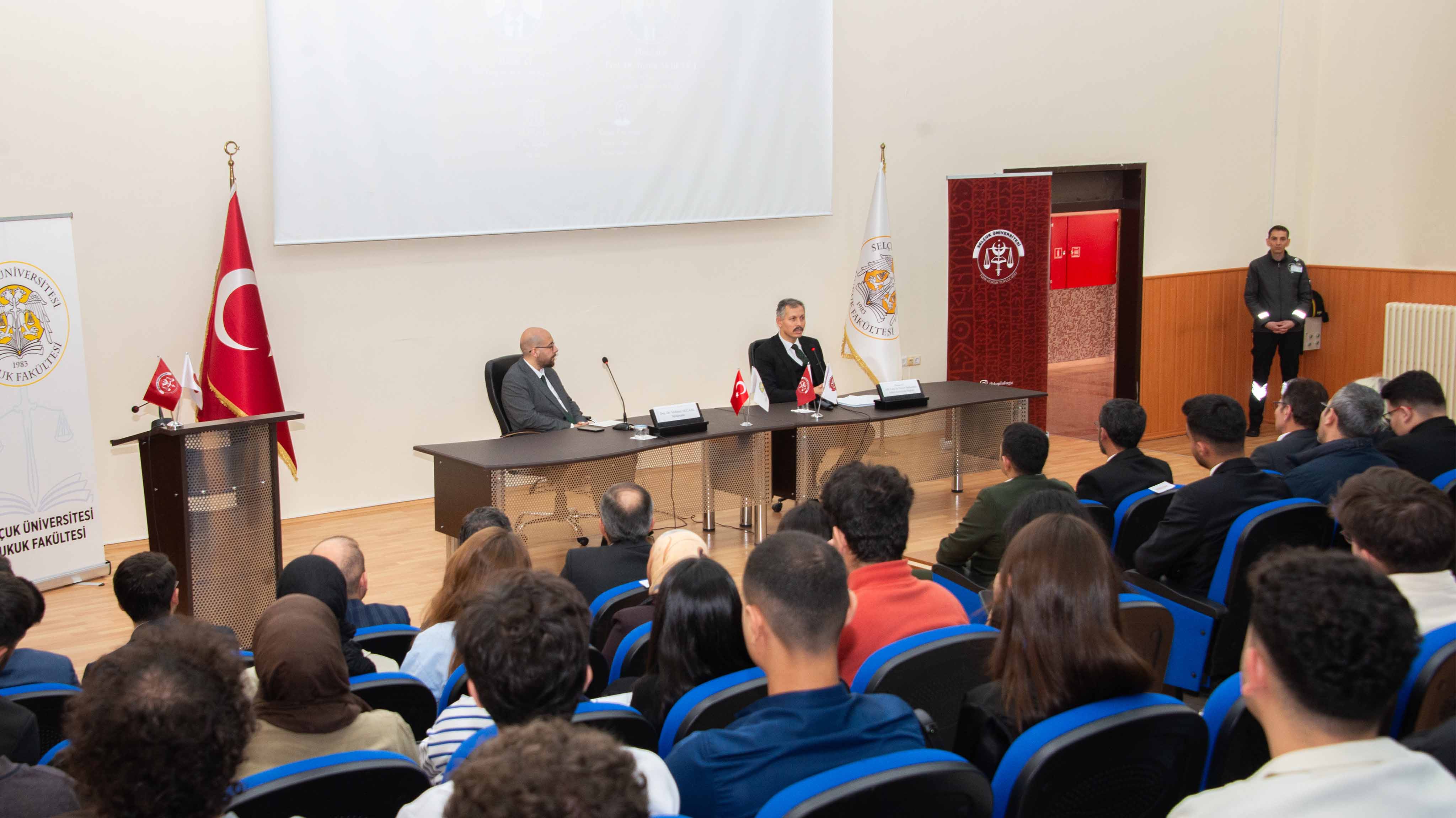 Başkanı Hasan Ay, Kariyer Günleri’nde öğrencilerle tecrübelerini paylaştı