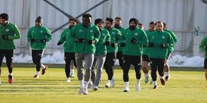 Konyaspor'da Çaykur Rizespor maçı hazırlıkları sürüyor