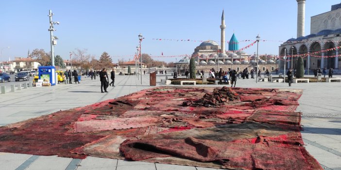 Konya'daki bu halılarla Gazze'deki yıkıma dikkat çekiyorlar