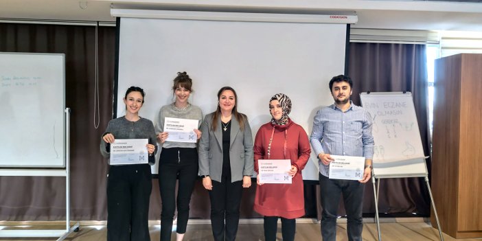 Konya'da 23 Aile Hekimine Uyum Eğitimi  Sertifikası Verildi
