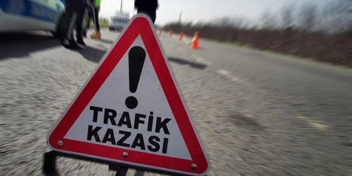 Konya'da bariyerlere çarpan araç alev aldı