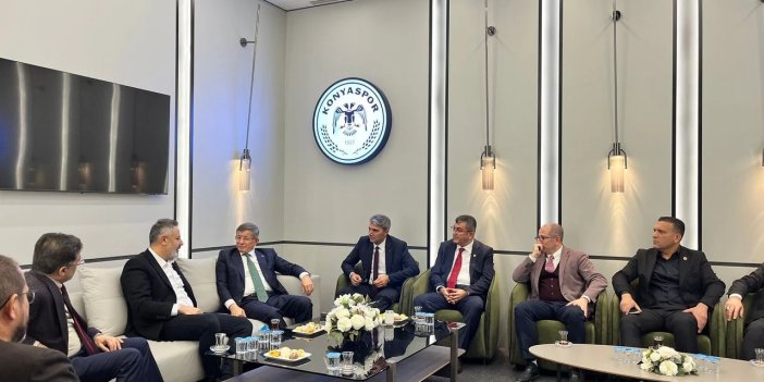 Davutoğlu'ndan Konyaspor'a ziyaret