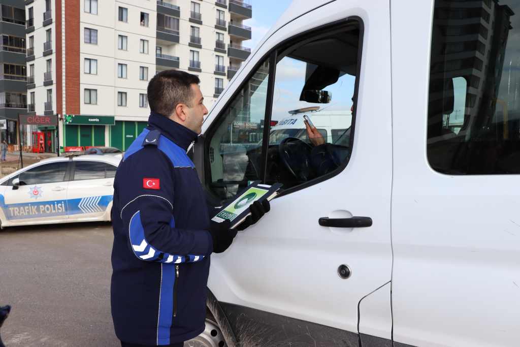 Ereğli’de servis araçlarının denetimleri sıklıkla gerçekleştiriliyor