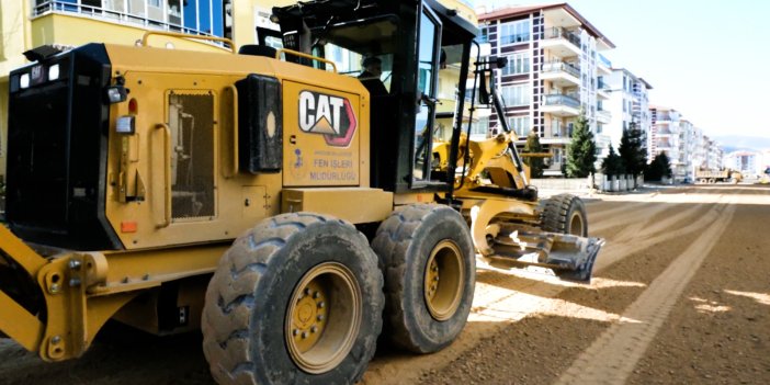 Akşehir'in Küçükağa Caddesi'nde yol çalışmaları devam ediyor