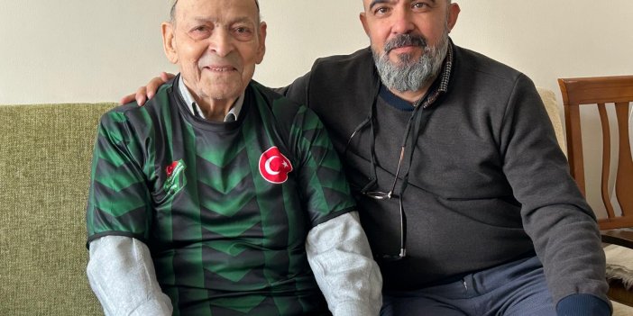 Karapınar Belediyespor yöneticilerinden efsane başkana jest