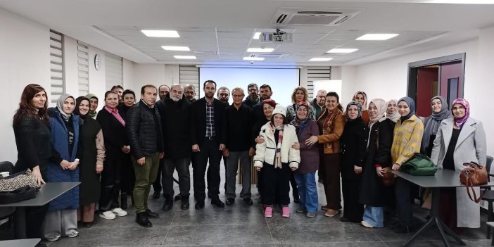 Konya'da akademiler devam ediyor