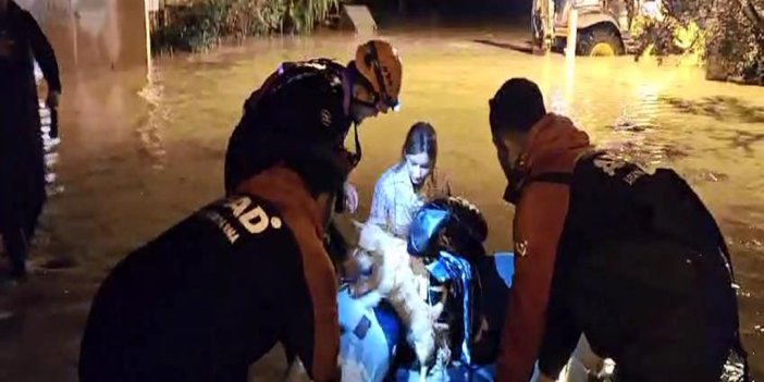 Göle dönen yollarda mahsur kaldılar