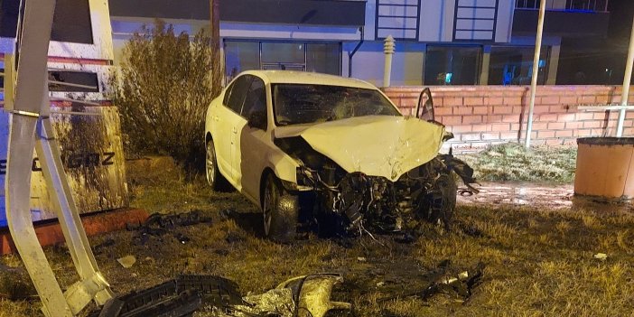 Seydişehir'de iki otomobilin çarpışması sonucu 2 kişi yaralandı