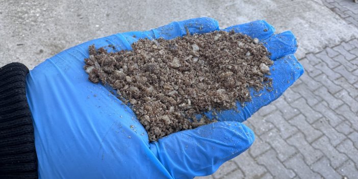 Konya'da büyükbaş hayvan kemiğinden tavuklar için yemi üretiliyor